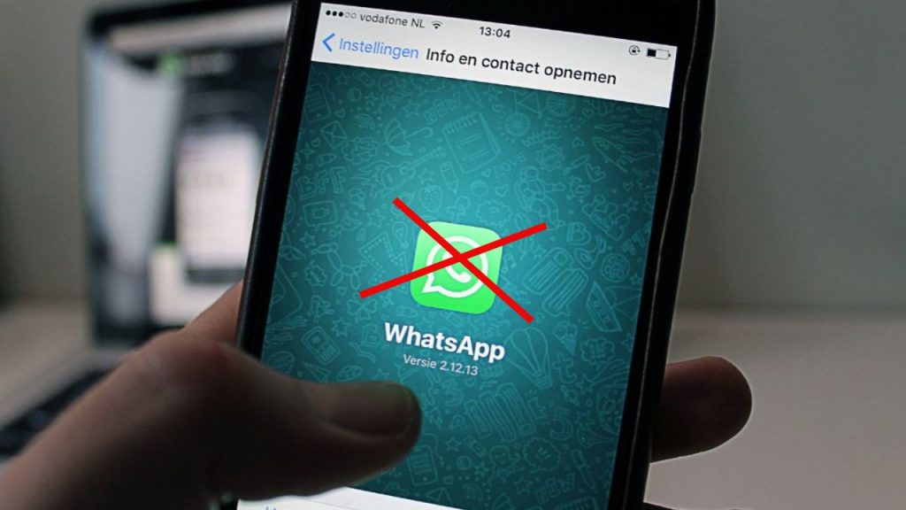 Addio WhatsApp su questi modelli di smartphone